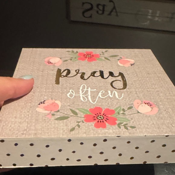 Pray Often Box Sign - Picture 2 of 5